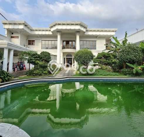 Sewa Rumah Strategis LT 1397m2 / LB 1200m2 di Pondok Indah, Jakarta Selatan Sewa Rumah Strategis LT 1397m2 / LB 1200m2 di Pondok Indah, Jakarta Selatan