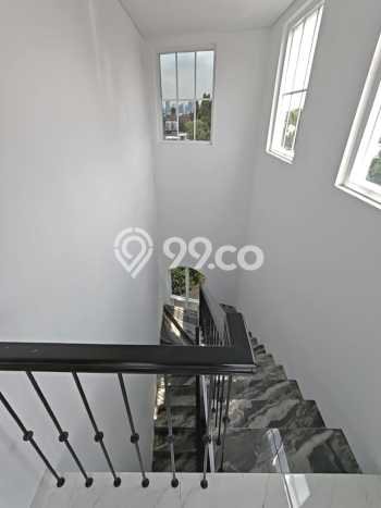 For Sale! Luxury House LT 150m2 Desain Modern di Kemang For Sale! Luxury House LT 150m2 Desain Modern di Kemang