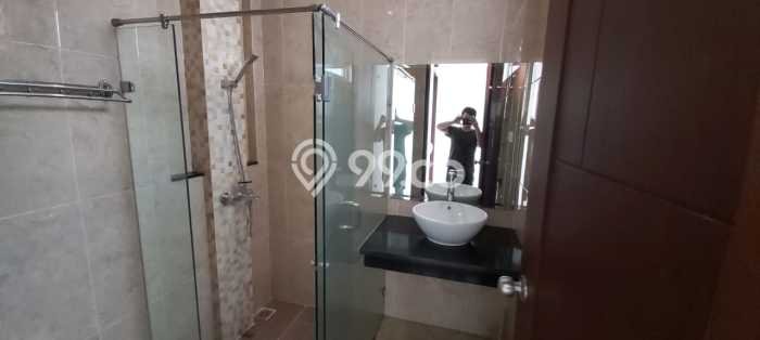 For Sale! Luxury House LT 150m2 Desain Modern di Kedoya Utara For Sale! Luxury House LT 150m2 Desain Modern di Kedoya Utara