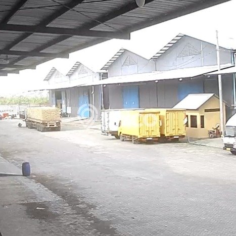 Gudang Disewa di Semarang dengan LB 756m2 Area Komersial Ramai Gudang Disewa di Semarang dengan LB 756m2 Area Komersial Ramai