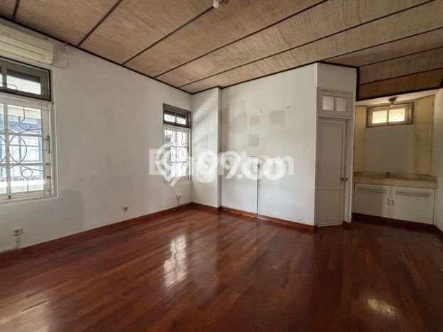 Rumah Elit Modern Tanpa Renovasi di Renon Denpasar Rumah Elit Modern Tanpa Renovasi di Renon Denpasar