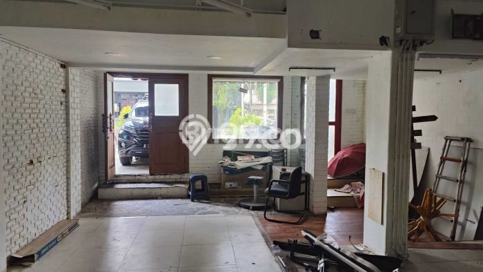 Ruko For Rent Kawasan Kebayoran Baru, Luas 56m², Area Komersial, Siap Usaha Ruko For Rent Kawasan Kebayoran Baru, Luas 56m², Area Komersial, Siap Usaha