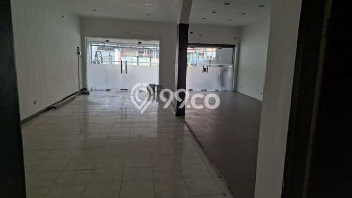 FEATURED! Rumah kawasan , 3 KM, Lokasi Strategis, LT 229m2m² LB 229m2m² FEATURED! Rumah kawasan , 3 KM, Lokasi Strategis, LT 229m2m² LB 229m2m²