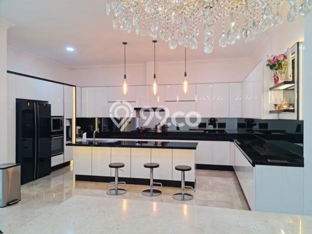 Dijual Rumah Mewah Elegan Dengan View Eksklusif di Alam Sutera, Tangerang Dijual Rumah Mewah Elegan Dengan View Eksklusif di Alam Sutera, Tangerang