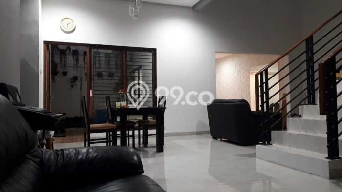 Ready to Use! Luxury House LT 200m2 Desain Elegan di Serpong Villa Melati Mas Ready to Use! Luxury House LT 200m2 Desain Elegan di Serpong Villa Melati Mas