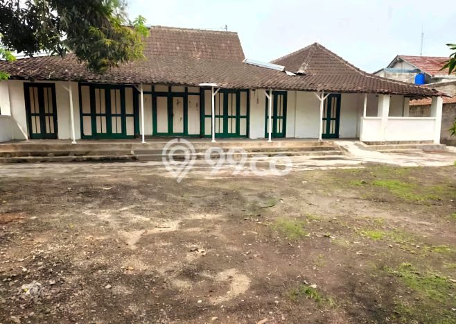 Lahan Kosong Dijual di Solo dengan Area 1402m2 Lahan Kosong Dijual di Solo dengan Area 1402m2