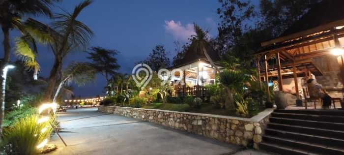Unit Komersial Dijual di Gentan Solo 1000m2 Unit Komersial Dijual di Gentan Solo 1000m2