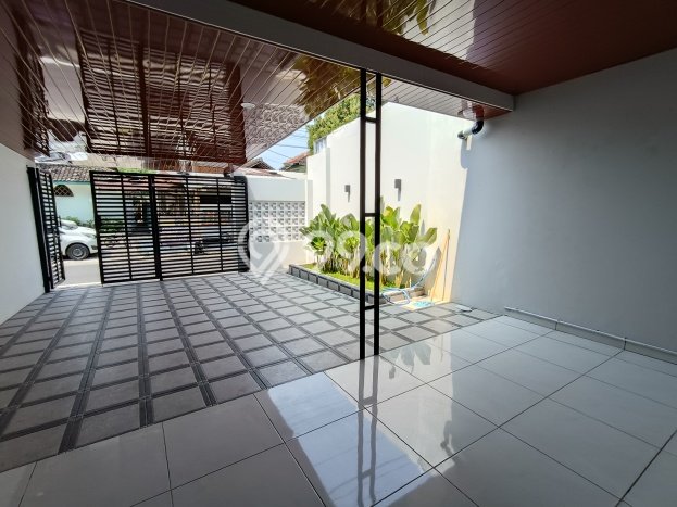 Disewakan Segera Rumah Kondisi Baik di Kawasan Laweyan, Solo Disewakan Segera Rumah Kondisi Baik di Kawasan Laweyan, Solo