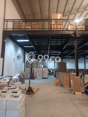 Unit Gudang Dijual di Jakarta Barat LT 1116m2 & LB 648m2 Unit Gudang Dijual di Jakarta Barat LT 1116m2 & LB 648m2