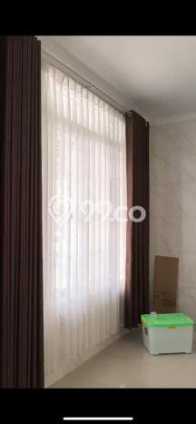 Sewa Rumah Harga Terjangkau di Green Lake City Jakarta Barat Punya 3 Kamar Tidur Sewa Rumah Harga Terjangkau di Green Lake City Jakarta Barat Punya 3 Kamar Tidur