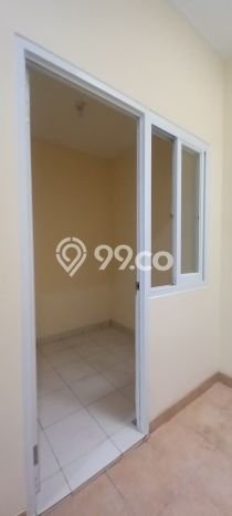 Disewakan! Rumah 2 Kamar Tidur &
2 Kamar Mandi di Green Lake City, Jakarta Barat Disewakan! Rumah 2 Kamar Tidur &
2 Kamar Mandi di Green Lake City, Jakarta Barat