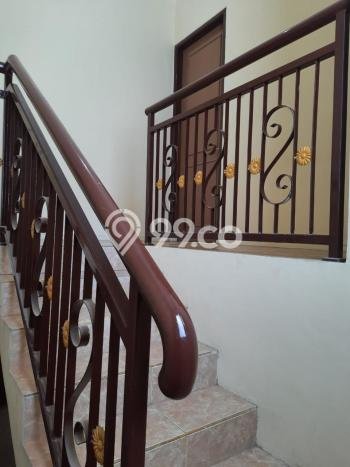 Jual Rumah Strategis Bagus Punya 3 KT di Jambangan Surabaya SHM Jual Rumah Strategis Bagus Punya 3 KT di Jambangan Surabaya SHM