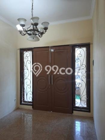 Jual Rumah Strategis Bagus Punya 3 KT di Jambangan Surabaya SHM Jual Rumah Strategis Bagus Punya 3 KT di Jambangan Surabaya SHM