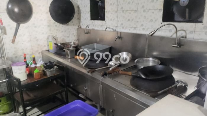 Ruko untuk disewa di Tambora punya LT 175m2 & LB 175m2 harga sewa kompetitif Ruko untuk disewa di Tambora punya LT 175m2 & LB 175m2 harga sewa kompetitif