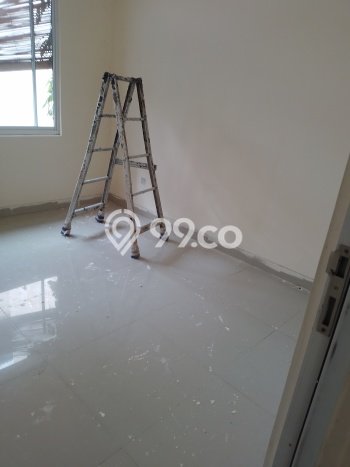 SPECIAL OFFER! Rumah di , 4 KT, Lingkungan Strategis, LT 250m2m² LB 211m2m² SPECIAL OFFER! Rumah di , 4 KT, Lingkungan Strategis, LT 250m2m² LB 211m2m²