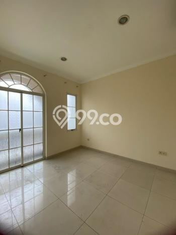 Jual Rumah Luas Megah Dengan View Cantik di Green Lake City, Jakarta Barat Jual Rumah Luas Megah Dengan View Cantik di Green Lake City, Jakarta Barat