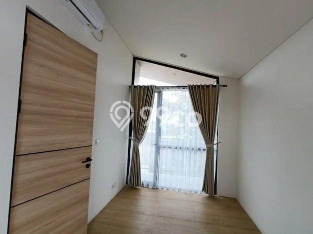Lokasi terbaik! Rumah siap pakai dikontrakkan di Karawaci LB 55m2 Lokasi terbaik! Rumah siap pakai dikontrakkan di Karawaci LB 55m2