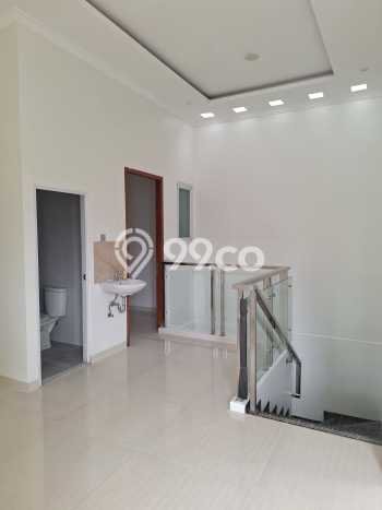 Rumah Elit Modern Tanpa Renovasi di Poris Tangerang Rumah Elit Modern Tanpa Renovasi di Poris Tangerang
