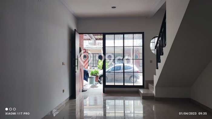 PREMIUM CHOICE! Rumah kawasan Green Lake City, 2 KT, Area Asri, Luas 60m2m² LB 60m2m² PREMIUM CHOICE! Rumah kawasan Green Lake City, 2 KT, Area Asri, Luas 60m2m² LB 60m2m²