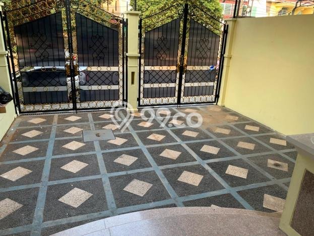 Jarang Ada! Rumah Sewa 5 Kamar Bagus Siap Huni Semanan Jarang Ada! Rumah Sewa 5 Kamar Bagus Siap Huni Semanan