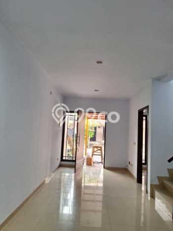 Jarang Ada! Rumah Sewa 3 Kamar Bagus Siap Huni Green Lake City Jarang Ada! Rumah Sewa 3 Kamar Bagus Siap Huni Green Lake City