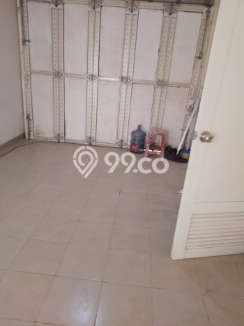 Disewakan! Rumah 3 Kamar Tidur &
3 Kamar Mandi di Green Lake City, Jakarta Barat Disewakan! Rumah 3 Kamar Tidur &
3 Kamar Mandi di Green Lake City, Jakarta Barat