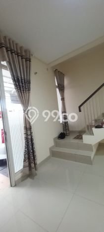 Disewakan! Rumah 2 Kamar Tidur &
2 Kamar Mandi di Green Lake City, Jakarta Barat Disewakan! Rumah 2 Kamar Tidur &
2 Kamar Mandi di Green Lake City, Jakarta Barat
