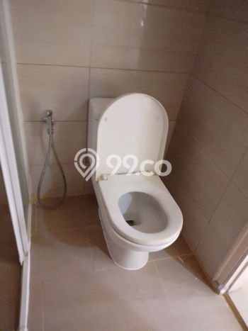 Disewakan! Rumah 3 Kamar Tidur &
3 Kamar Mandi di Green Lake City, Jakarta Barat Disewakan! Rumah 3 Kamar Tidur &
3 Kamar Mandi di Green Lake City, Jakarta Barat