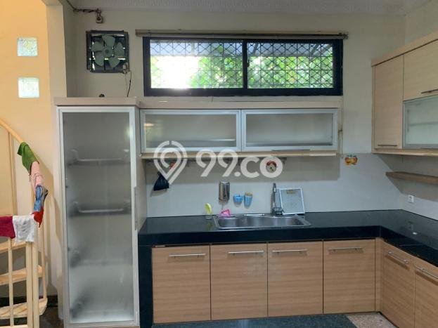 Jarang Ada! Rumah Sewa 5 Kamar Bagus Siap Huni Semanan Jarang Ada! Rumah Sewa 5 Kamar Bagus Siap Huni Semanan