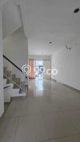 Disewakan Kantor di Kawasan Ramai Green Lake City Luas 135m2 Disewakan Kantor di Kawasan Ramai Green Lake City Luas 135m2