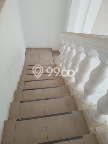 Disewakan! Rumah 3 Kamar Tidur &
3 Kamar Mandi di Green Lake City, Jakarta Barat Disewakan! Rumah 3 Kamar Tidur &
3 Kamar Mandi di Green Lake City, Jakarta Barat