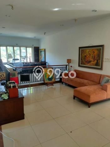 Ready to Use! Luxury House LT 412m2 Desain Modern di Pejaten Ready to Use! Luxury House LT 412m2 Desain Modern di Pejaten