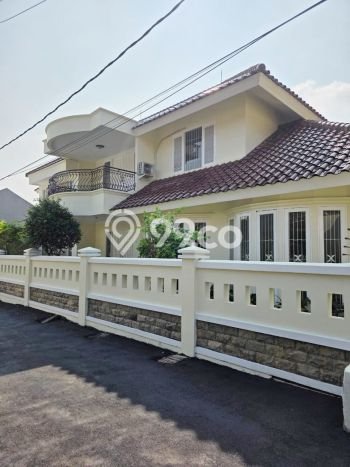 Dijual Rumah Premium dengan Fasilitas Sekitar Komplit di Cinere, Depok Dijual Rumah Premium dengan Fasilitas Sekitar Komplit di Cinere, Depok