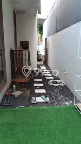 Rumah Elit LB 300m2 Siap Pakai Desain Elegan di Cibubur, Bekasi Rumah Elit LB 300m2 Siap Pakai Desain Elegan di Cibubur, Bekasi