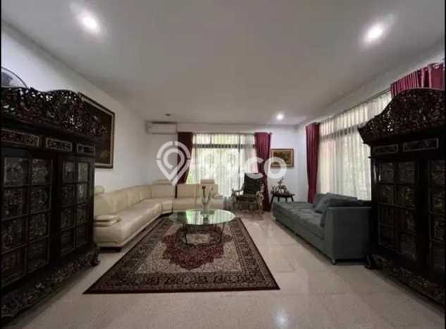 Siap Huni Hunian Elit 8 Kamar di Kebayoran Baru Dekat ke Mana Pun Siap Huni Hunian Elit 8 Kamar di Kebayoran Baru Dekat ke Mana Pun