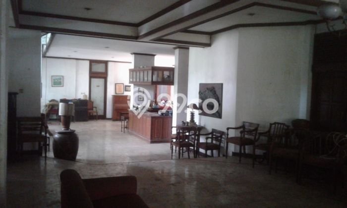 Dijual Rumah Luas Megah Dengan View Eksklusif di Bintaro, Jakarta Selatan Dijual Rumah Luas Megah Dengan View Eksklusif di Bintaro, Jakarta Selatan