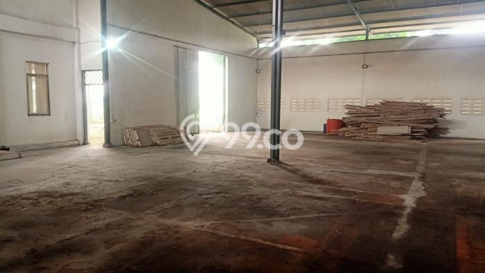LOKASI TERBAIK! Gudang Kawasan Serpong, Luas 3000m2m², Area Komersial LOKASI TERBAIK! Gudang Kawasan Serpong, Luas 3000m2m², Area Komersial