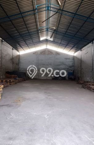 Gudang Kawasan Komersial di Kapuk Kamal, Luas 700m², Siap Operasi Gudang Kawasan Komersial di Kapuk Kamal, Luas 700m², Siap Operasi