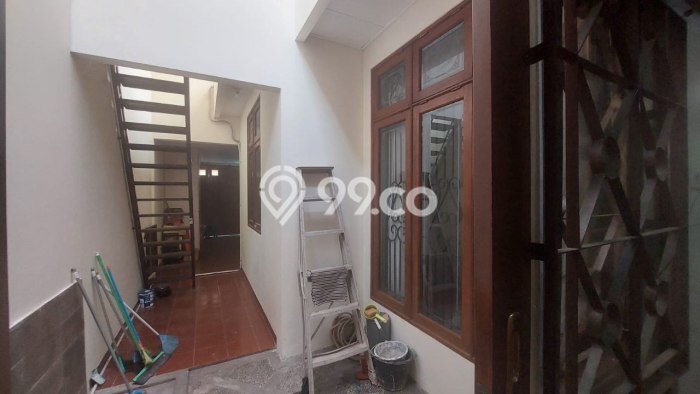 Hunian Eksklusif Siap Huni LT 307m2 di Ciracas, Jakarta Timur Hunian Eksklusif Siap Huni LT 307m2 di Ciracas, Jakarta Timur