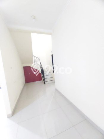 Rumah Modern Cantik 5 KT Siap Huni di Jagakarsa Rumah Modern Cantik 5 KT Siap Huni di Jagakarsa