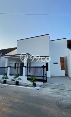 For Sale Hunian Rumah Terawat 4 Kamar di Galaxy, Bekasi For Sale Hunian Rumah Terawat 4 Kamar di Galaxy, Bekasi