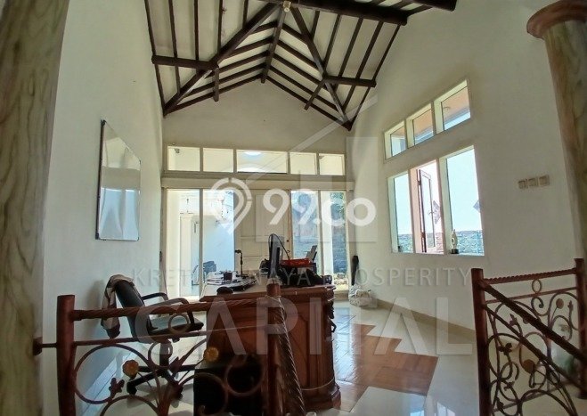 Rumah Terawat LT 389m2m² / LB 249m2m² di Kawasan Bisnis Moch Toha, Bandung Rumah Terawat LT 389m2m² / LB 249m2m² di Kawasan Bisnis Moch Toha, Bandung