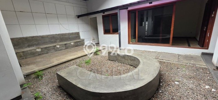 Disewakan Komersial di Kawasan Ramai Bandung Kota Luas 300m2 Disewakan Komersial di Kawasan Ramai Bandung Kota Luas 300m2