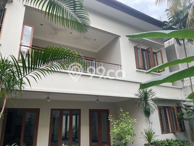 Lokasi strategis! Rumah siap pakai dikontrakkan di Kebayoran Baru LB 500m2 Lokasi strategis! Rumah siap pakai dikontrakkan di Kebayoran Baru LB 500m2