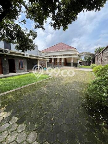 Rumah Elit Modern Tanpa Renovasi di Ciganjur Jakarta Selatan Rumah Elit Modern Tanpa Renovasi di Ciganjur Jakarta Selatan