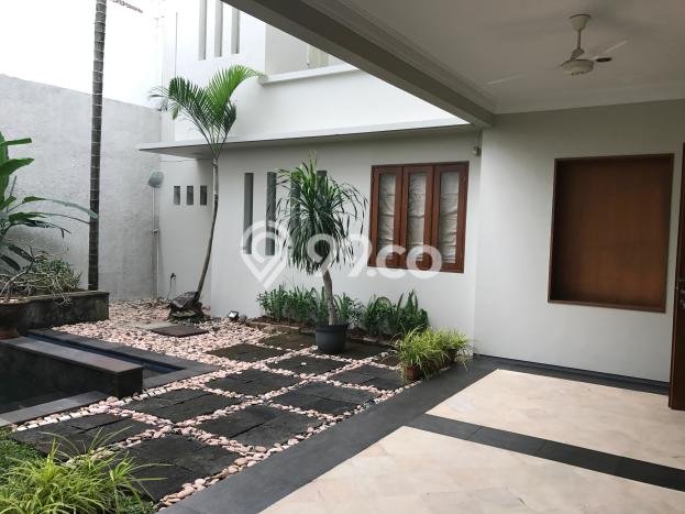 Lokasi strategis! Rumah siap pakai dikontrakkan di Kebayoran Baru LB 500m2 Lokasi strategis! Rumah siap pakai dikontrakkan di Kebayoran Baru LB 500m2