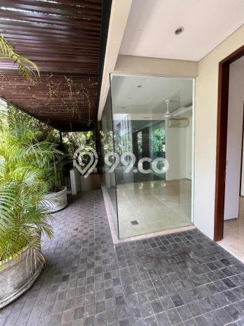 PRIME AREA! Rumah di SCBD, 3 KT, Lingkungan Elite, Luas 250m² LB 225m² PRIME AREA! Rumah di SCBD, 3 KT, Lingkungan Elite, Luas 250m² LB 225m²