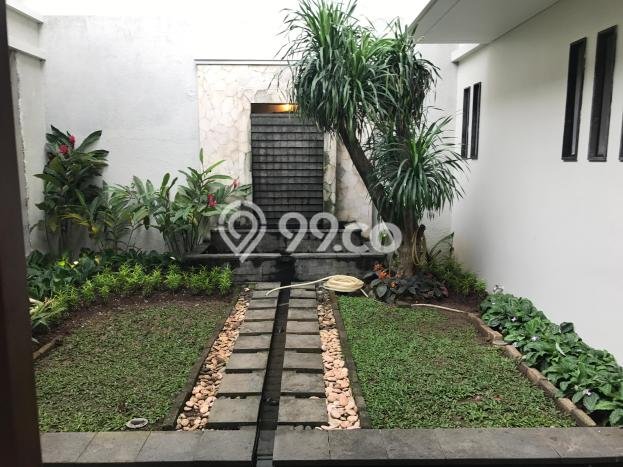 Lokasi strategis! Rumah siap pakai dikontrakkan di Kebayoran Baru LB 500m2 Lokasi strategis! Rumah siap pakai dikontrakkan di Kebayoran Baru LB 500m2