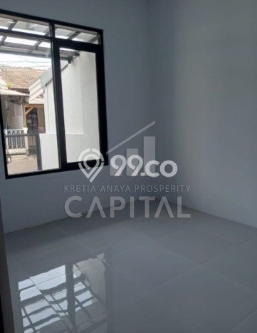 Rumah Modern 2 KT LT 90m2 di Taman Kopo Indah Rumah Modern 2 KT LT 90m2 di Taman Kopo Indah
