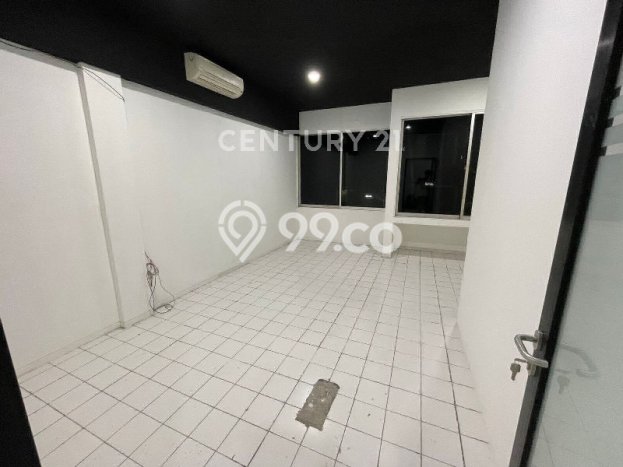Ruko Area Komersial Kawasan Kelapa Gading, Luas 144m2m², Jalan Utama Ruko Area Komersial Kawasan Kelapa Gading, Luas 144m2m², Jalan Utama